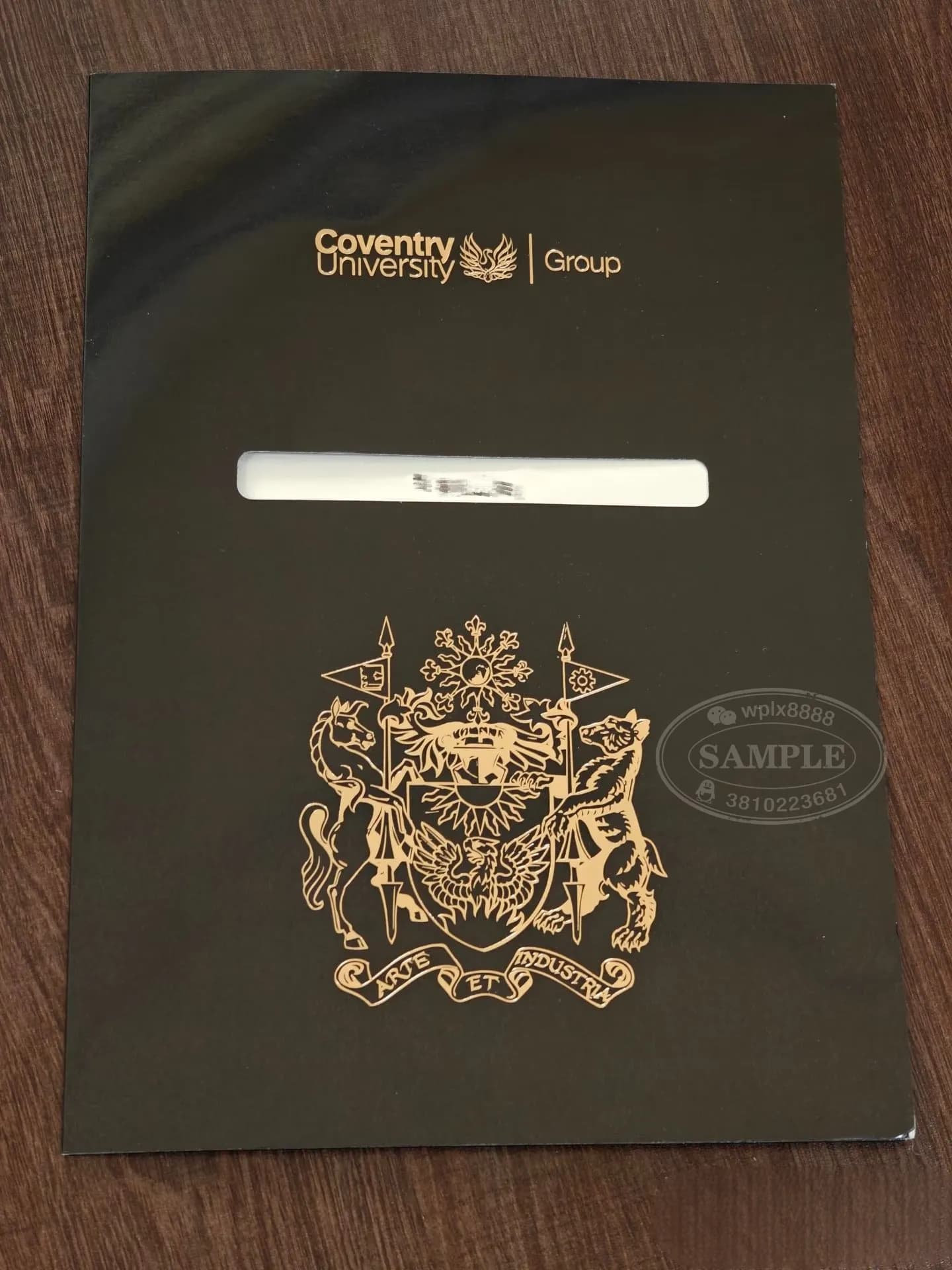 英国考文垂大学学位证书原版封套及毕业证外壳案例 英国考文垂大学学位证书原版封套及毕业证外壳案例